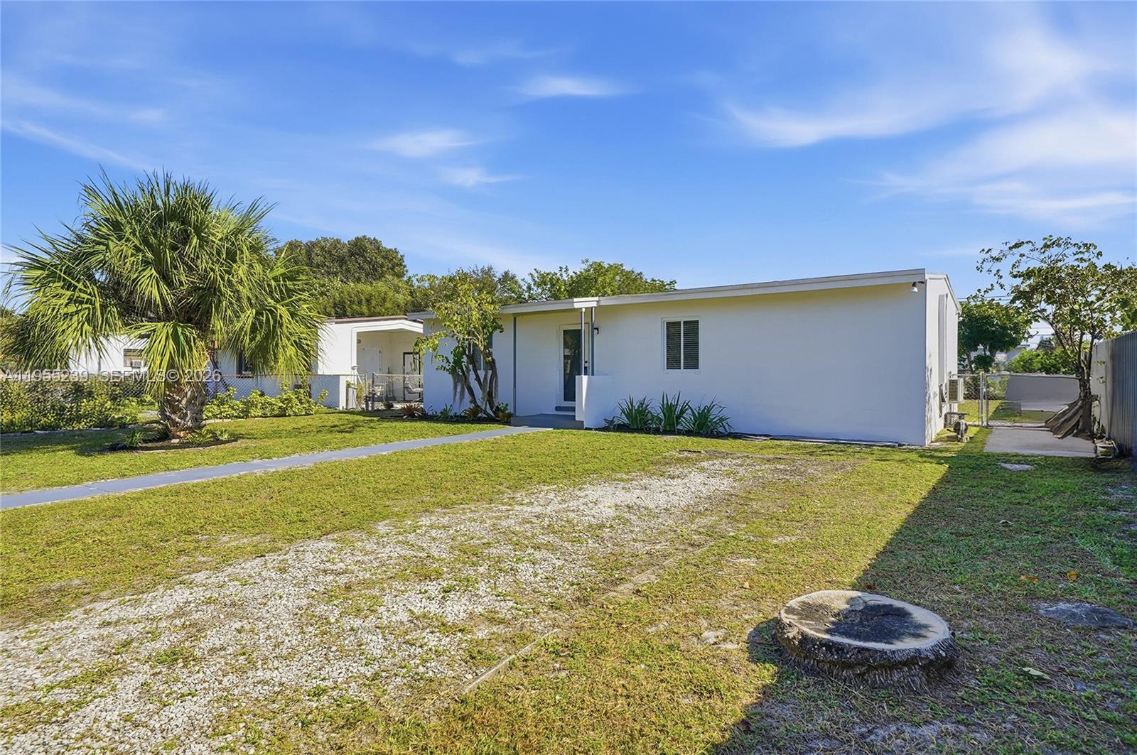 LAUDERDALE MANORS ADD REV - Residential