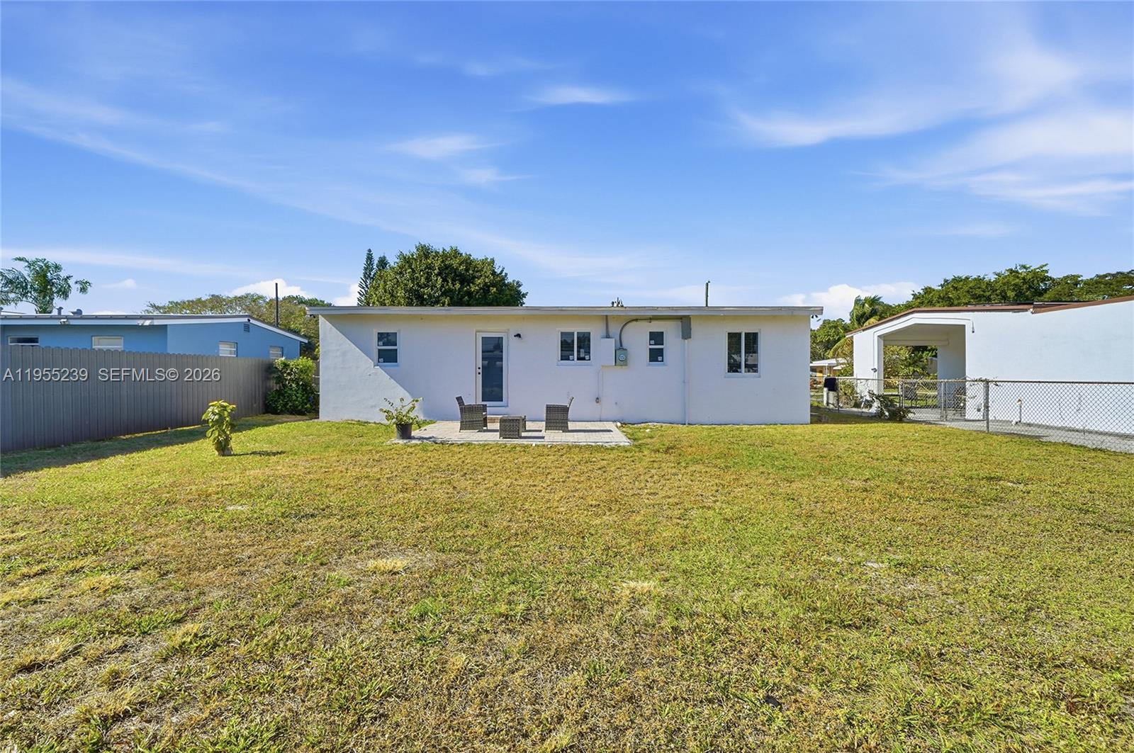 LAUDERDALE MANORS ADD REV - Residential