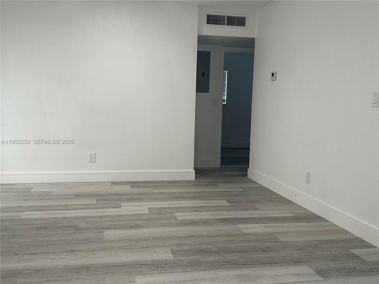 LAUDERDALE MANORS ADD REV - Residential