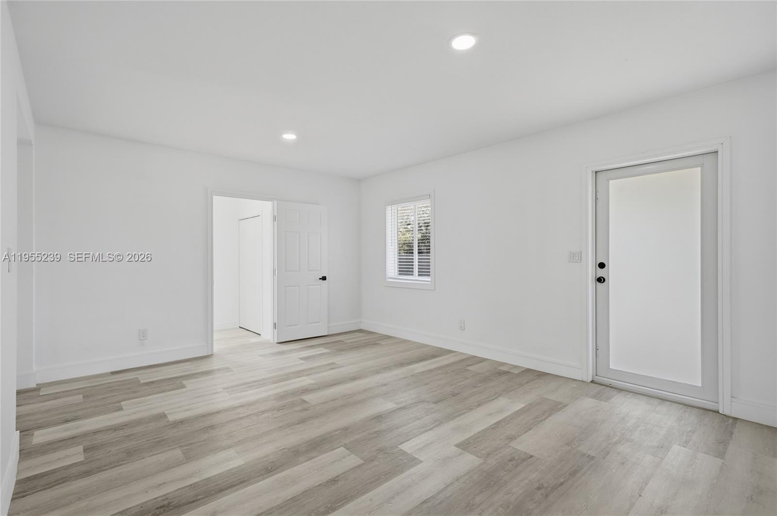 LAUDERDALE MANORS ADD REV - Residential