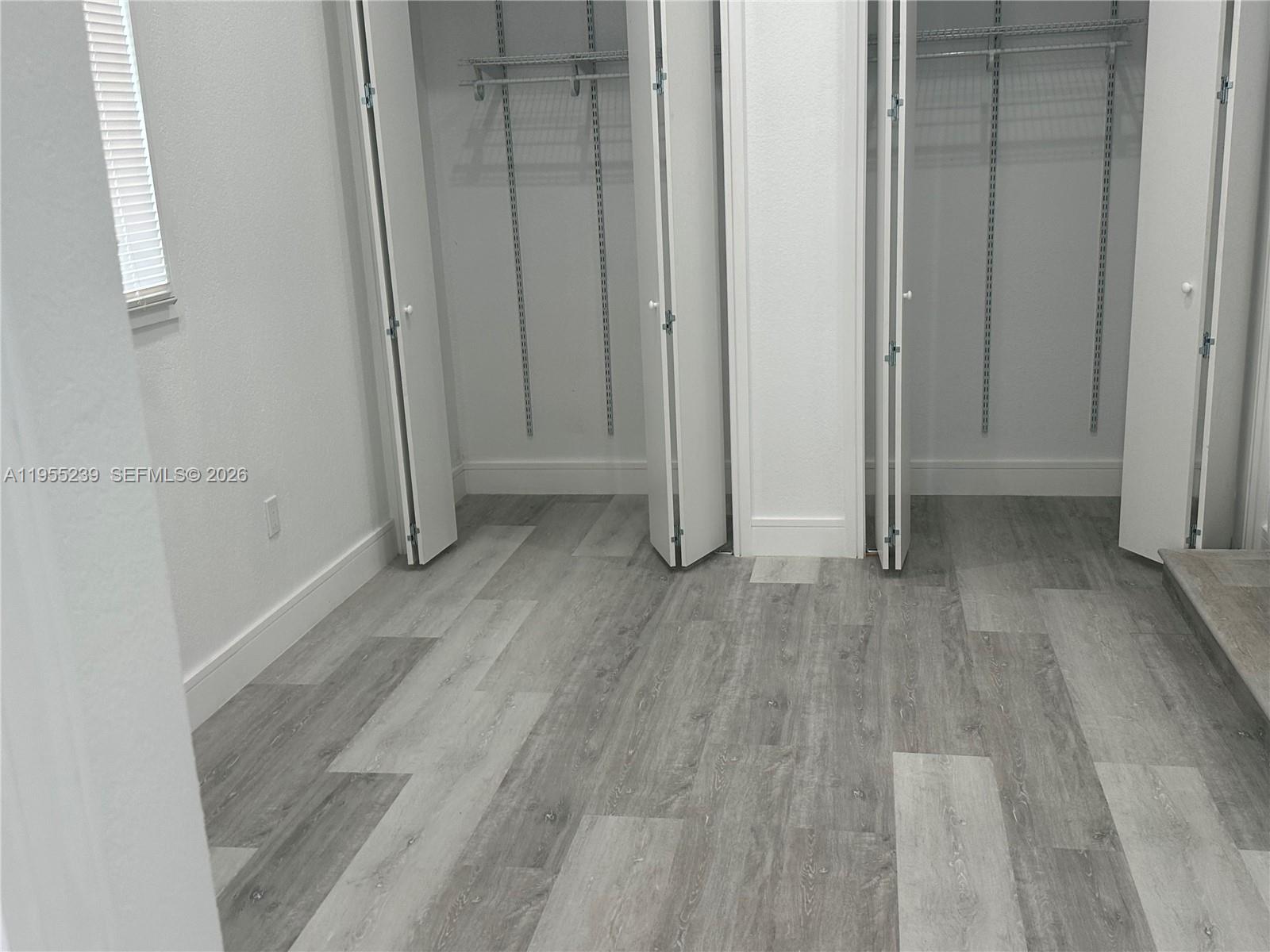 LAUDERDALE MANORS ADD REV - Residential