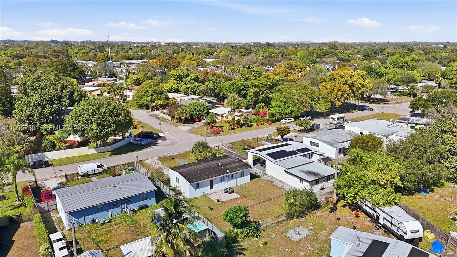 LAUDERDALE MANORS ADD REV - Residential