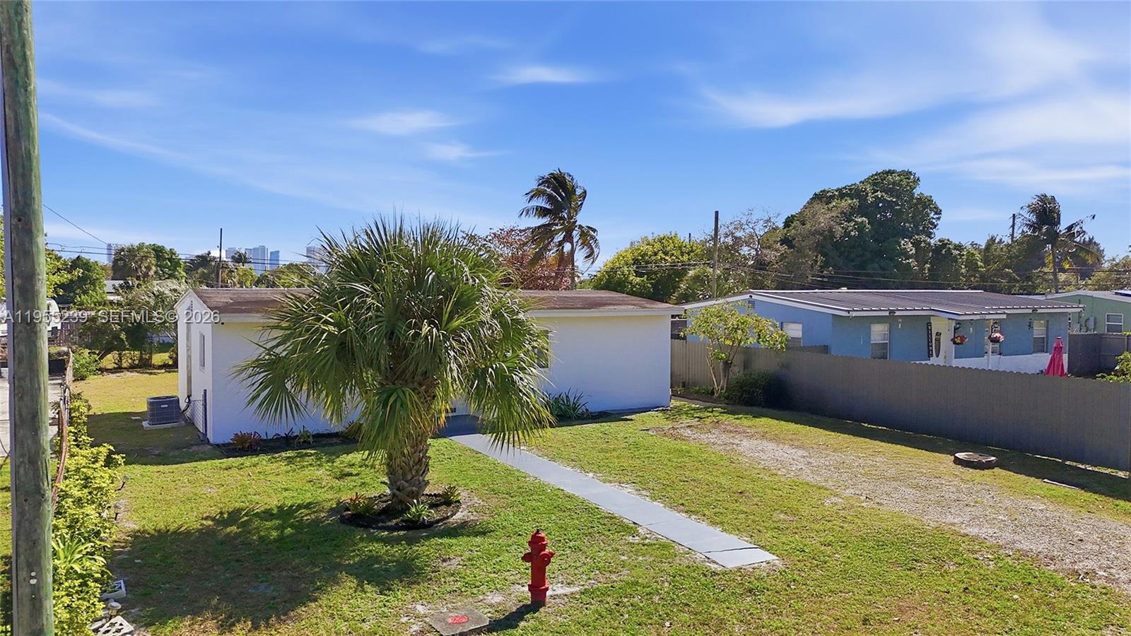 LAUDERDALE MANORS ADD REV - Residential