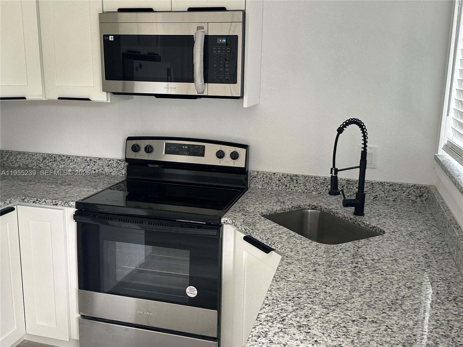 LAUDERDALE MANORS ADD REV - Residential