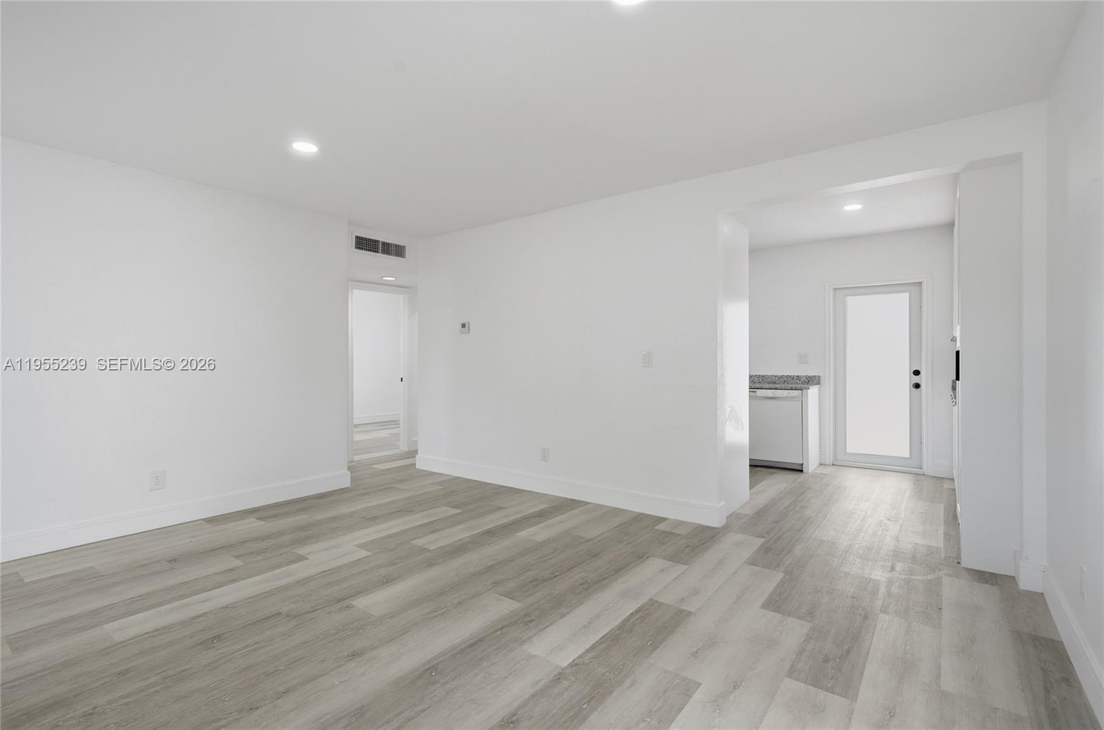 LAUDERDALE MANORS ADD REV - Residential