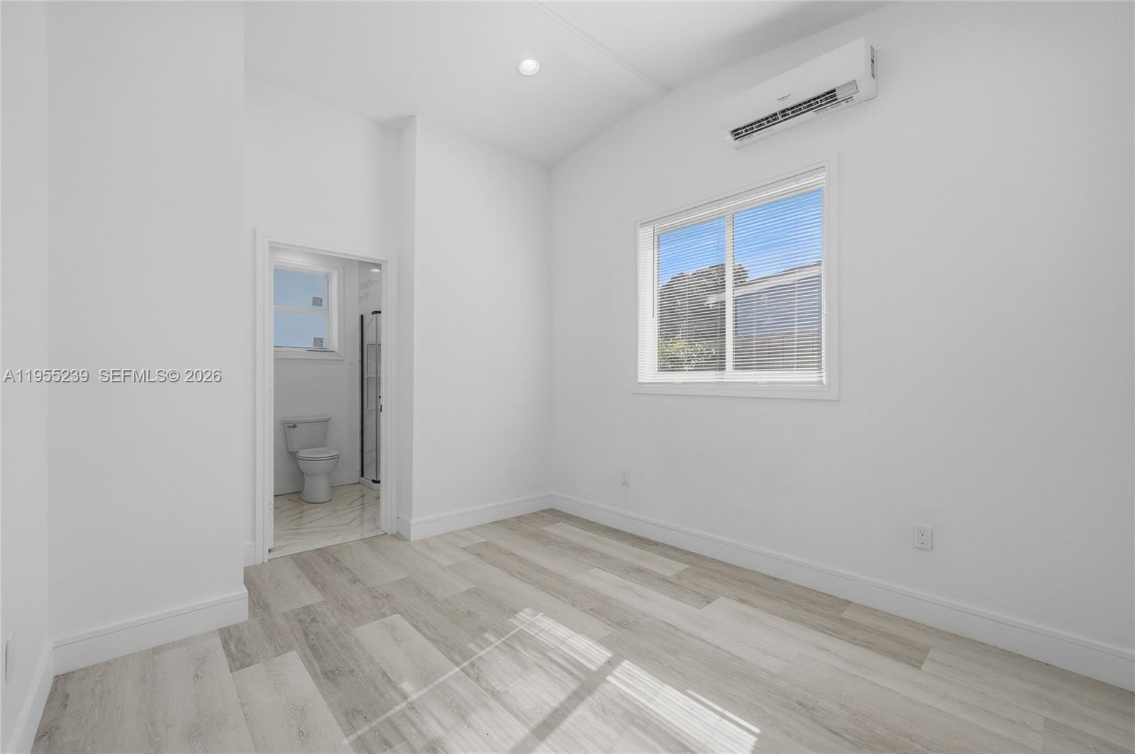 LAUDERDALE MANORS ADD REV - Residential