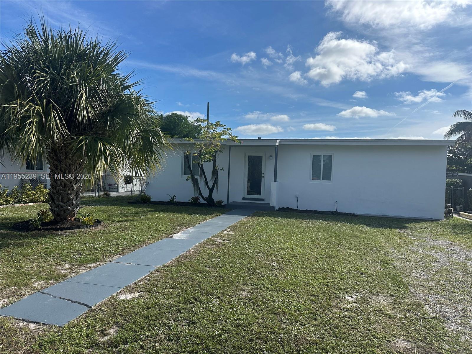 LAUDERDALE MANORS ADD REV - Residential