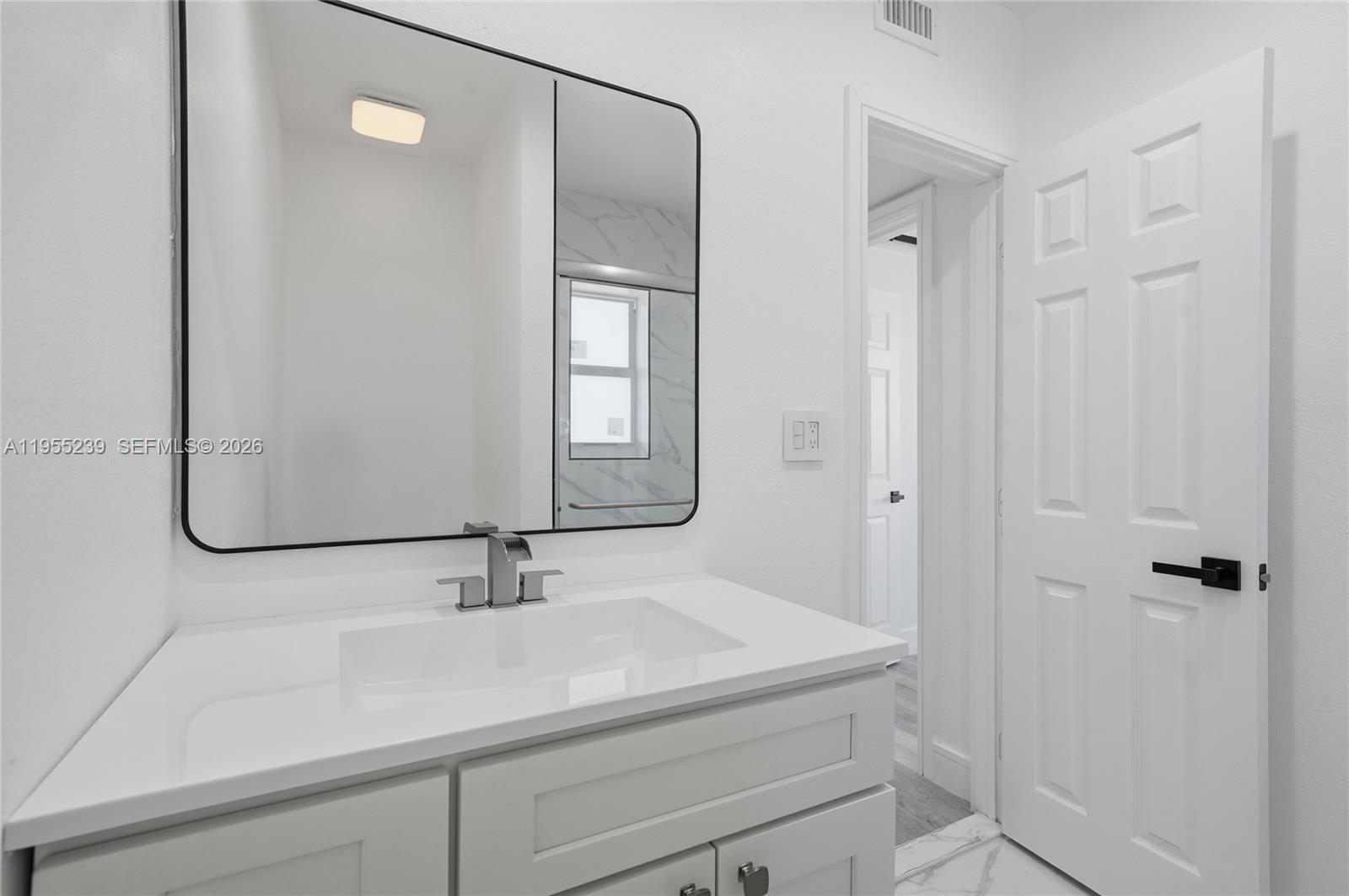 LAUDERDALE MANORS ADD REV - Residential