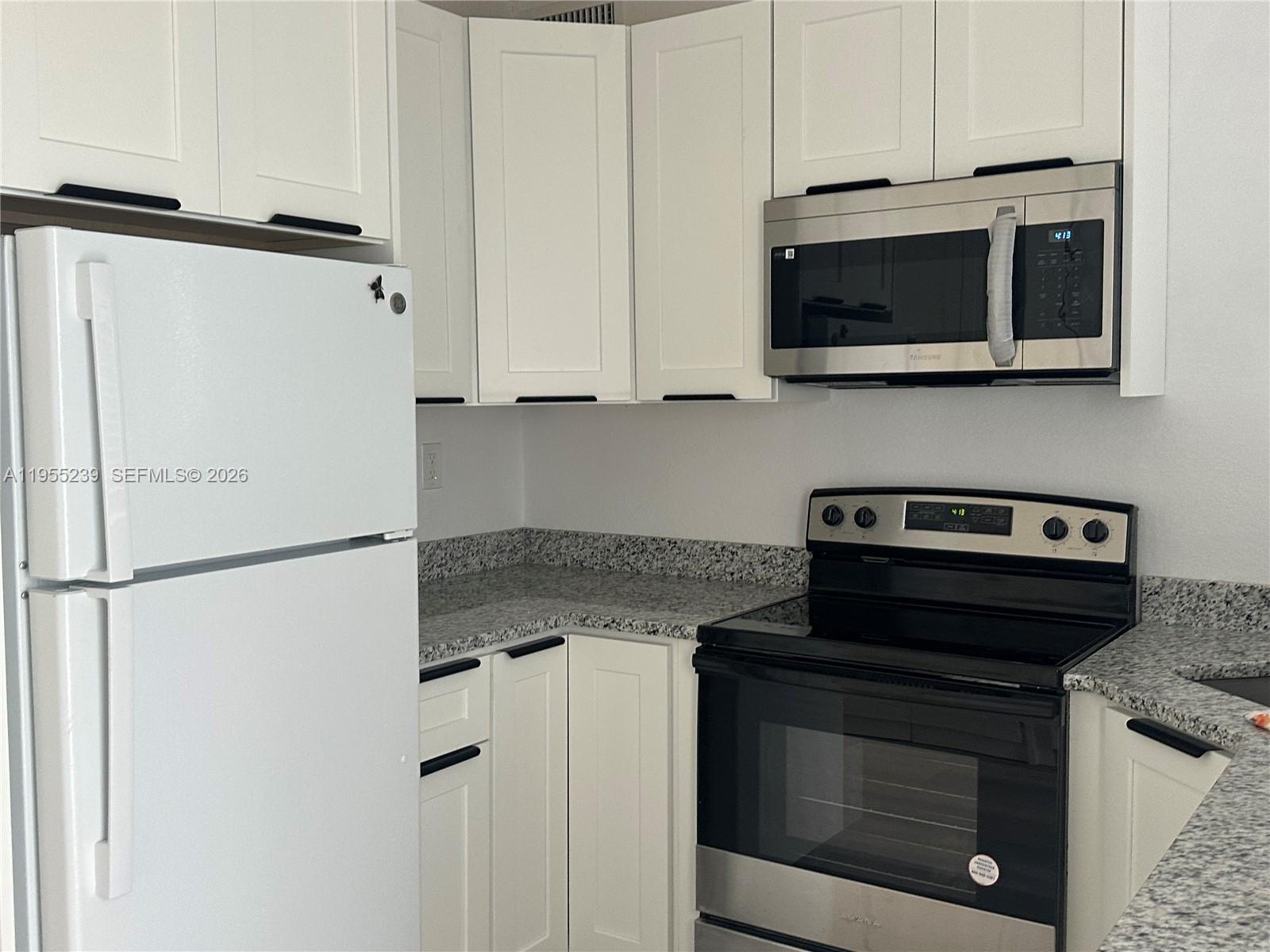 LAUDERDALE MANORS ADD REV - Residential