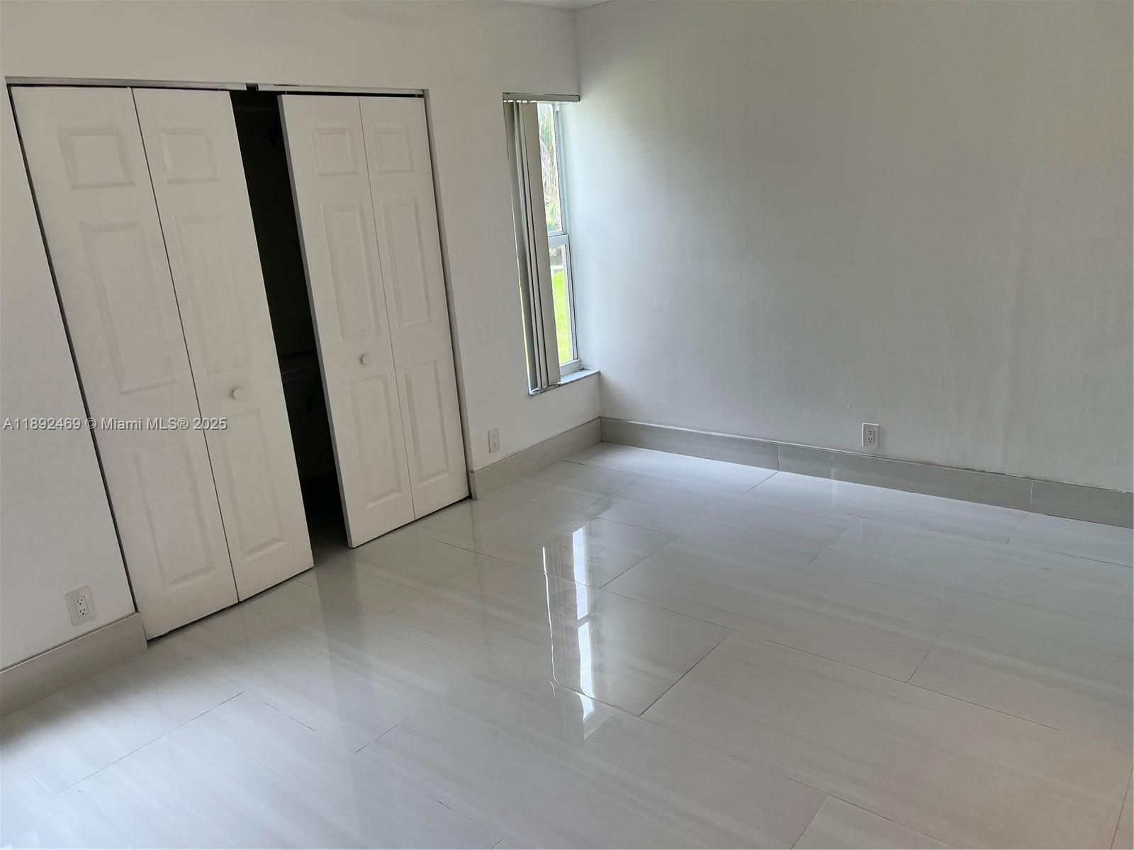 LAKEWOOD VILLAGE - Residential Lease