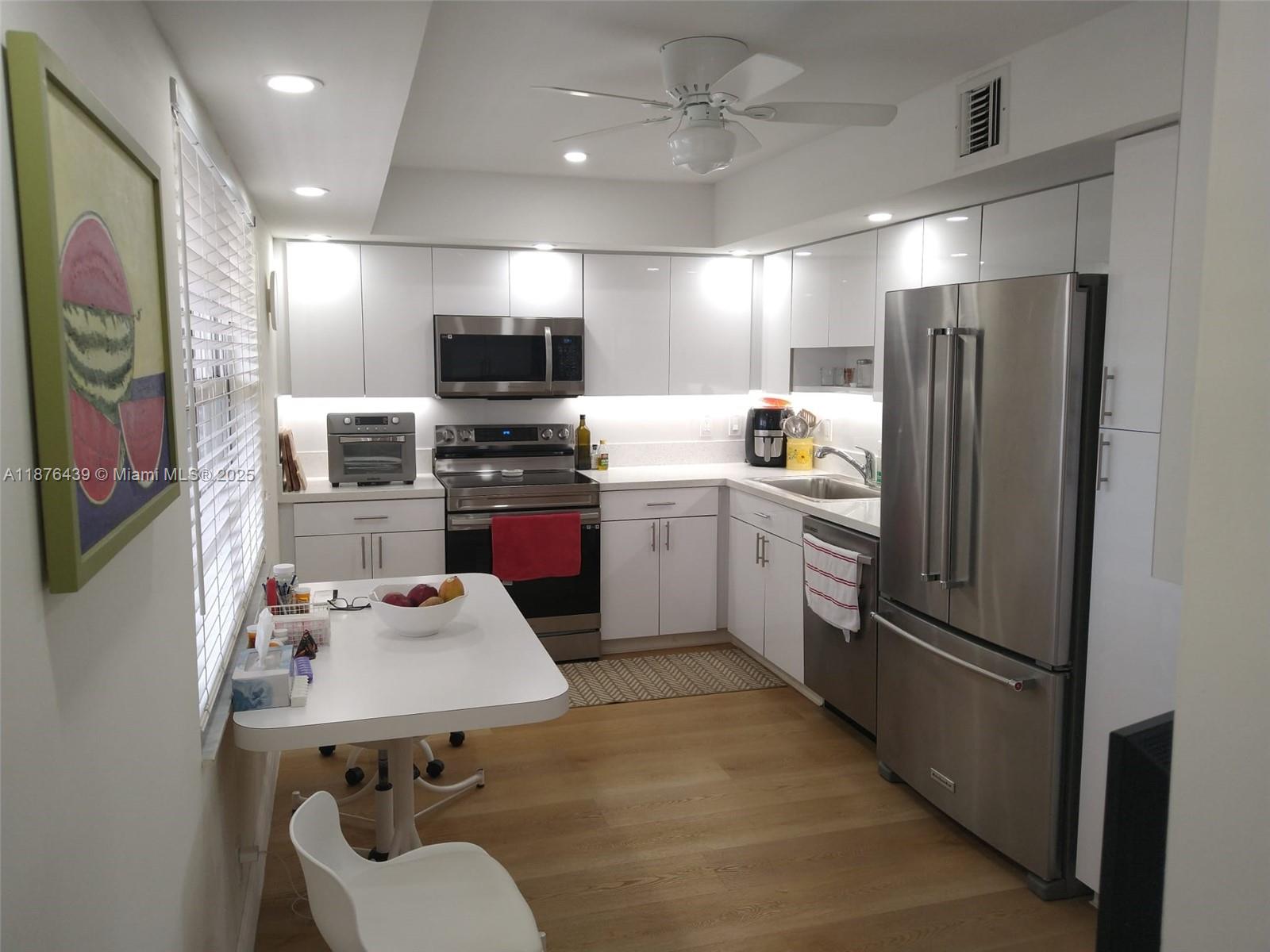 NO 112 PALM-AIRE COUNTRY - Residential Lease