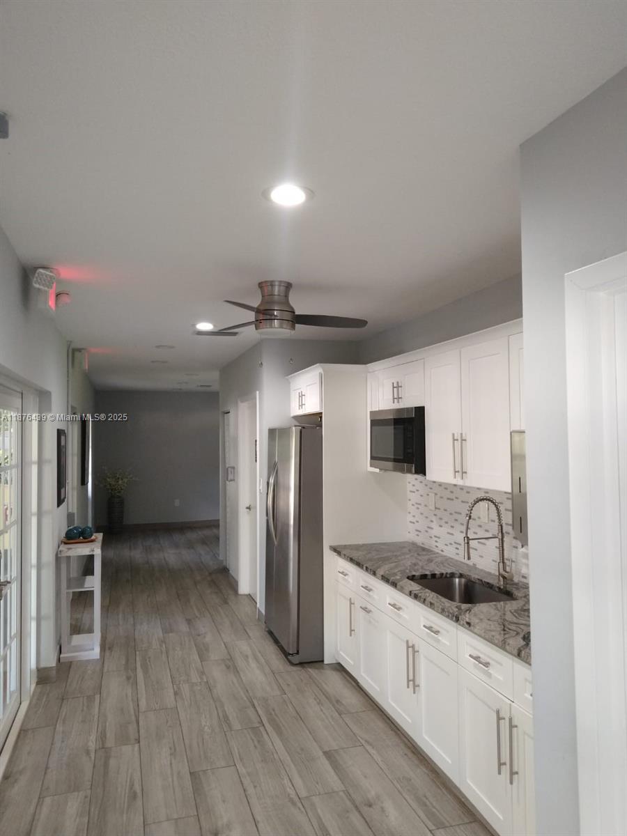 NO 112 PALM-AIRE COUNTRY - Residential Lease