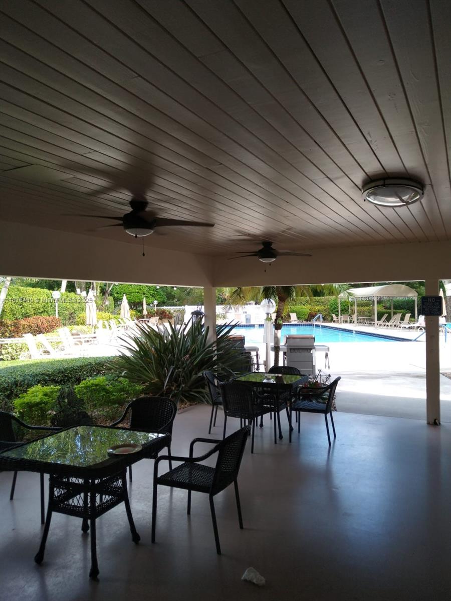 NO 112 PALM-AIRE COUNTRY - Residential Lease