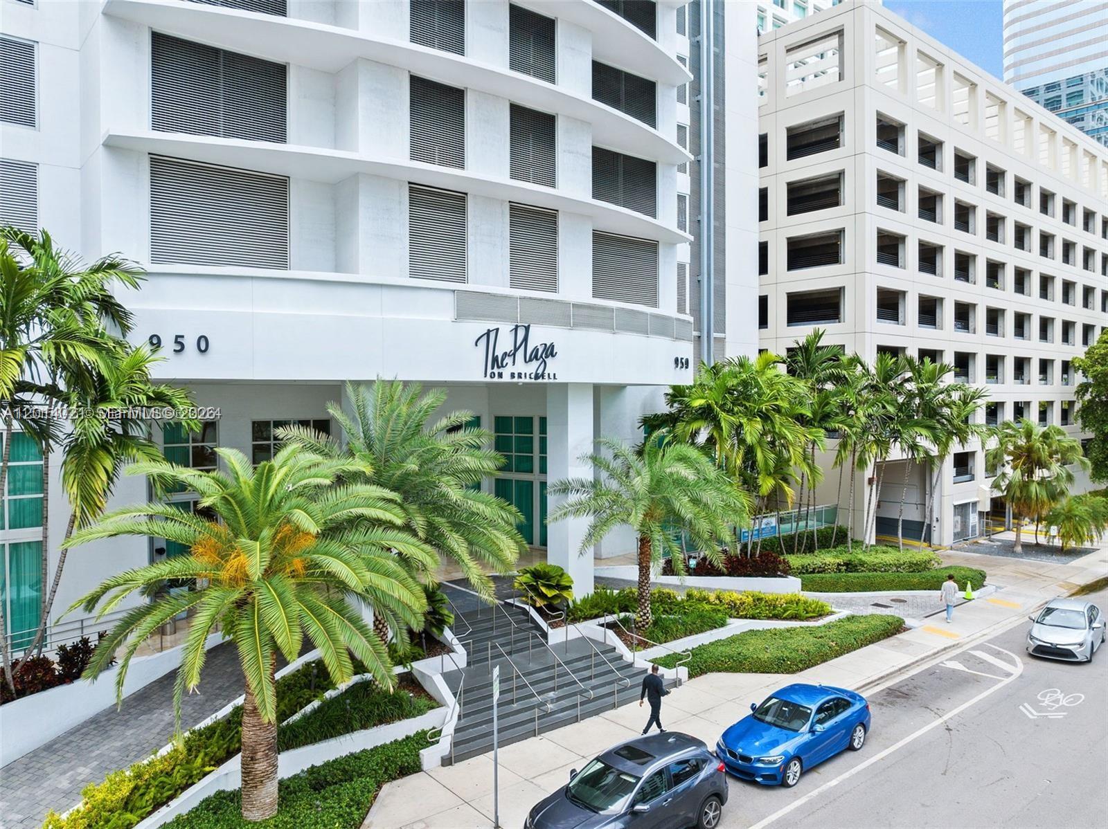 THE PLAZA 851 BRICKELL CO - Residential Lease