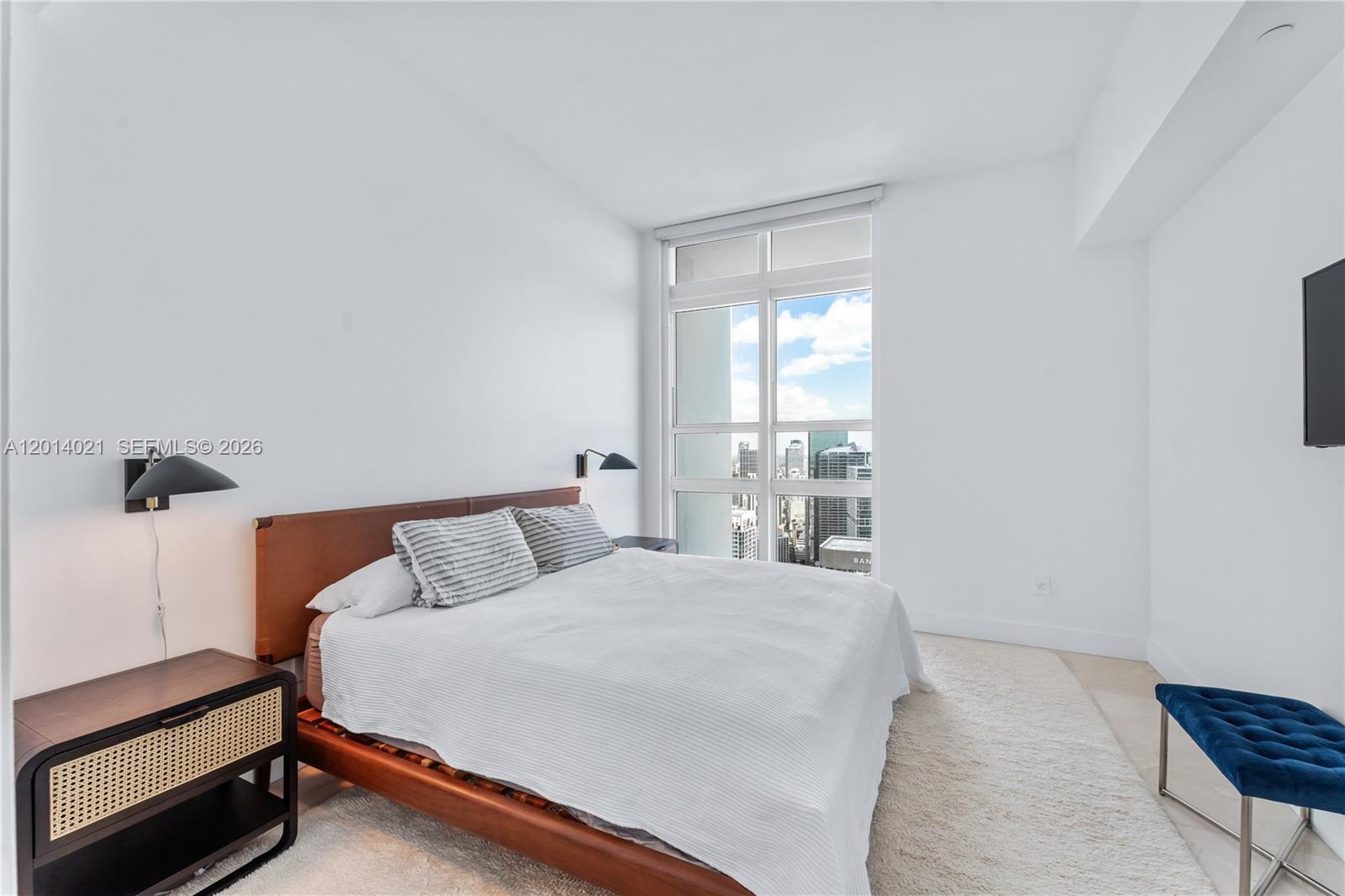 THE PLAZA 851 BRICKELL CO - Residential Lease
