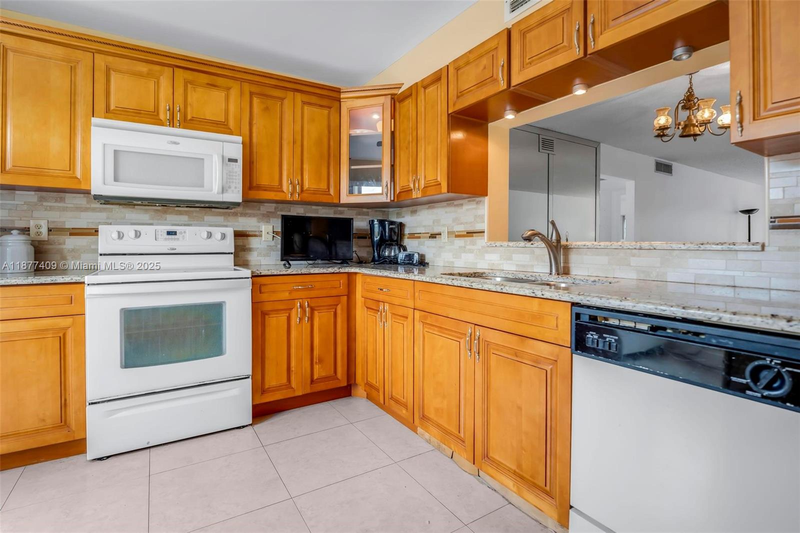 ANTIGUA VILLAGE II A COND - Residential Lease