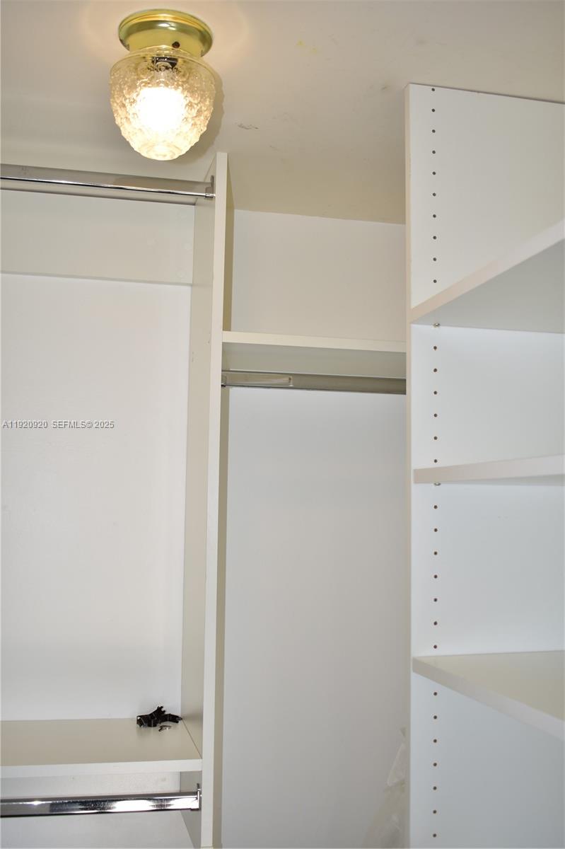 SUNRISE LAKES 105 CONDO - Residential