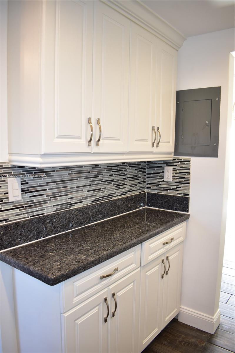 SUNRISE LAKES 105 CONDO - Residential