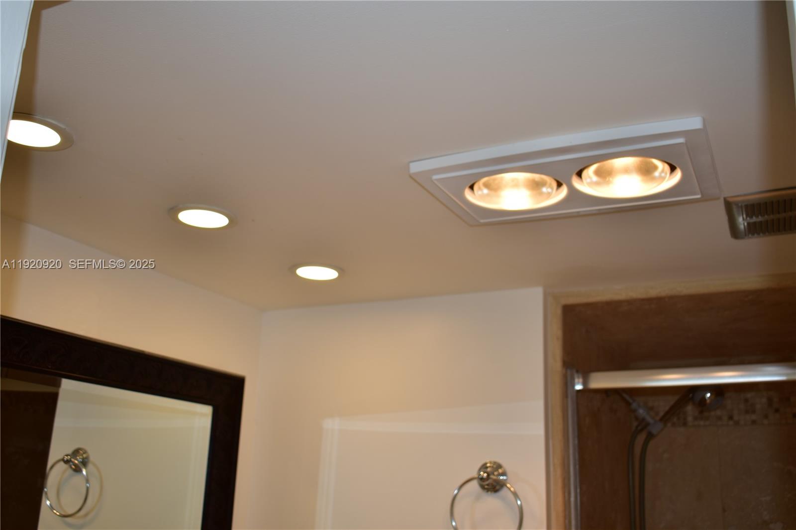 SUNRISE LAKES 105 CONDO - Residential