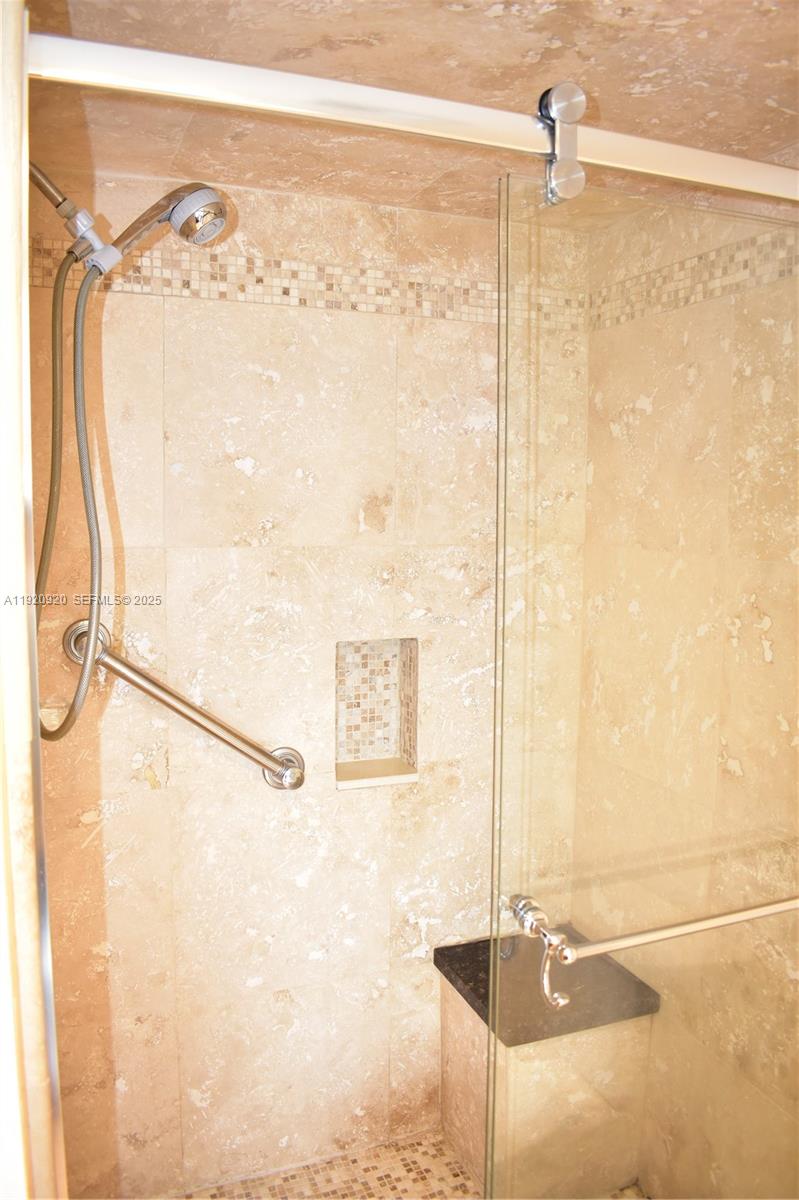 SUNRISE LAKES 105 CONDO - Residential