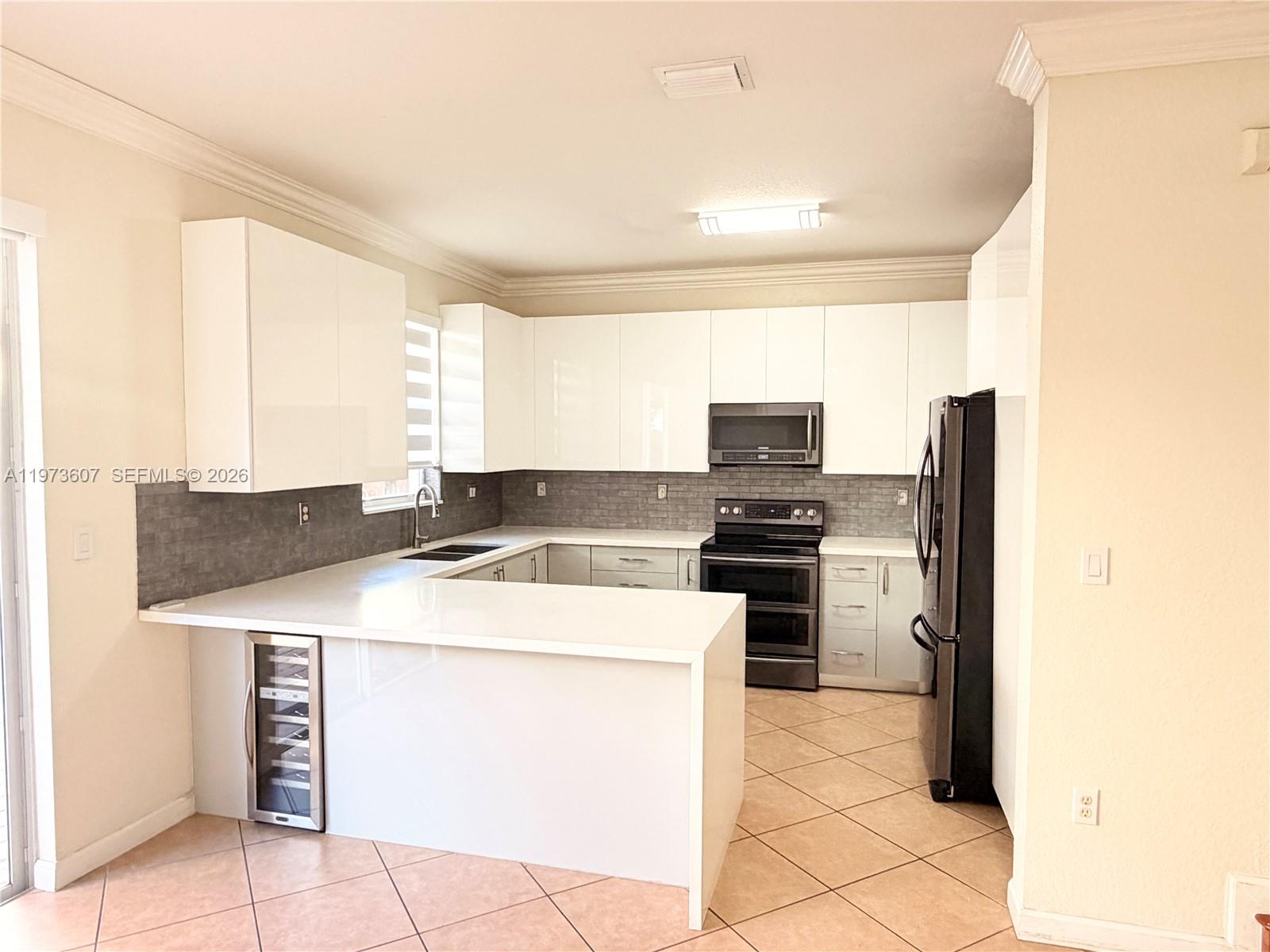 COURTS AT TUSCANY - Residential