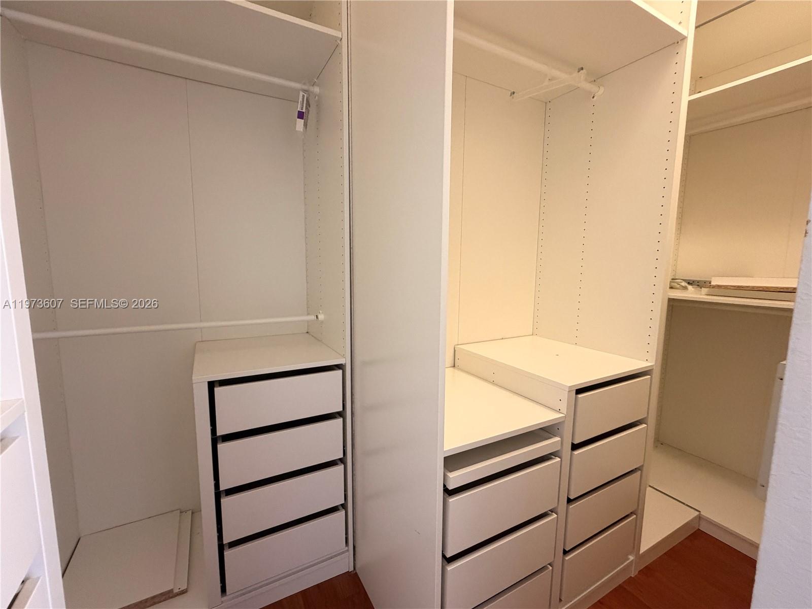 COURTS AT TUSCANY - Residential