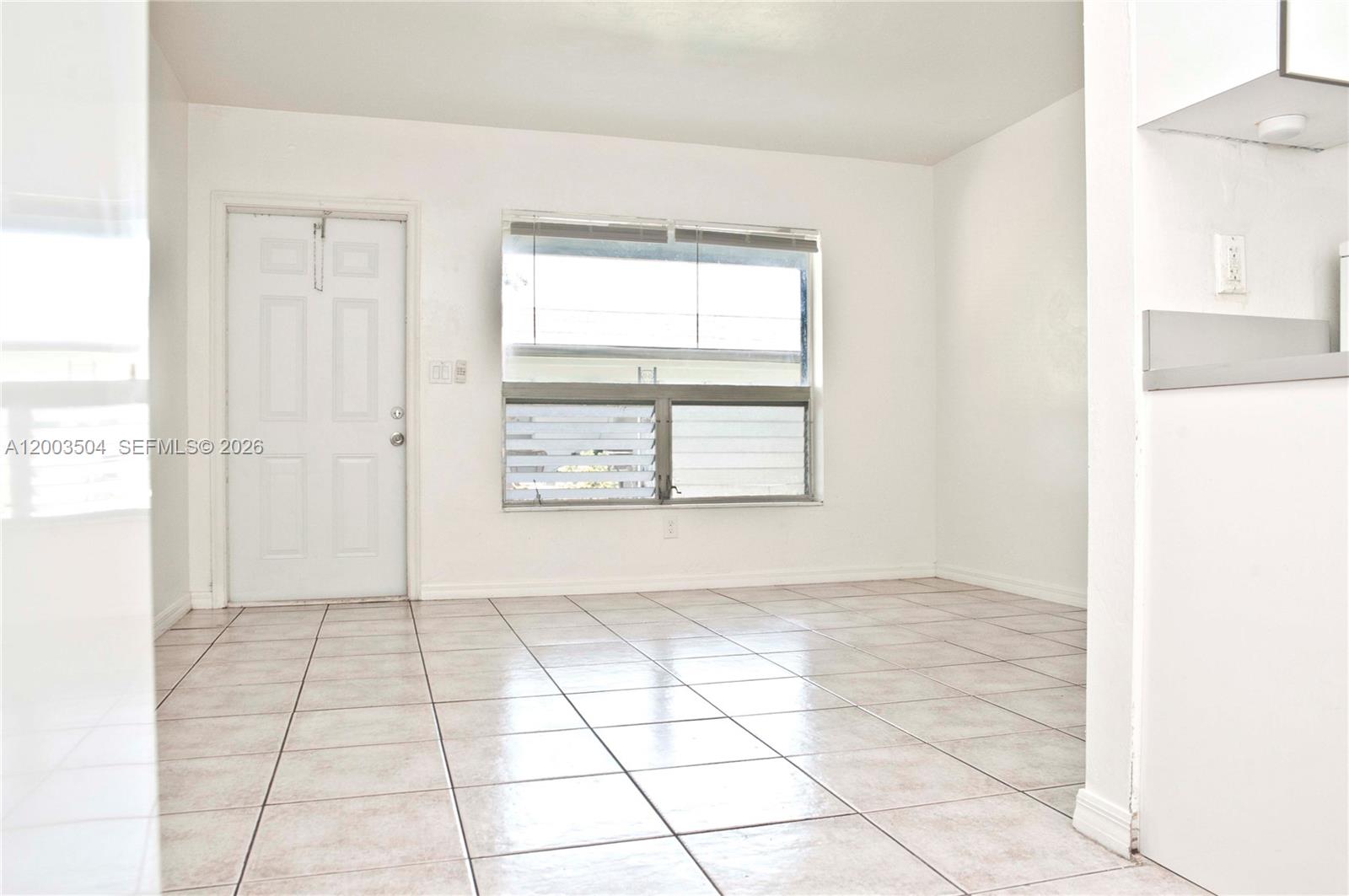 ¤HOLLYWOOD LITTLE RANCHES - Residential Income