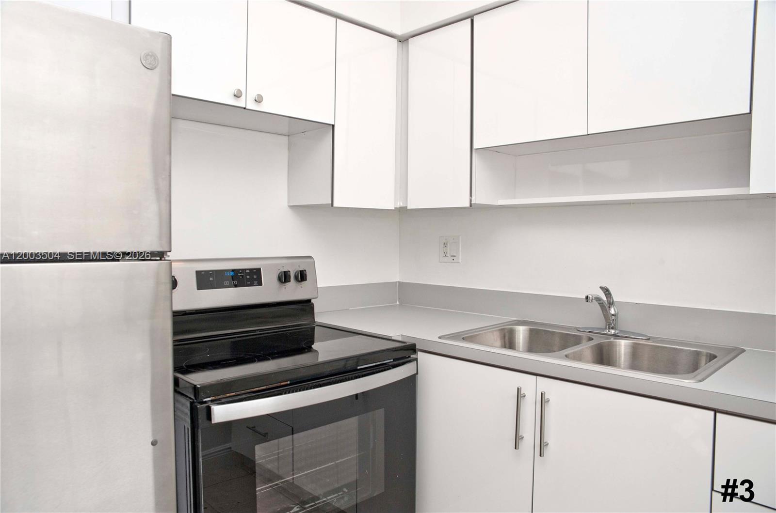 ¤HOLLYWOOD LITTLE RANCHES - Residential Income