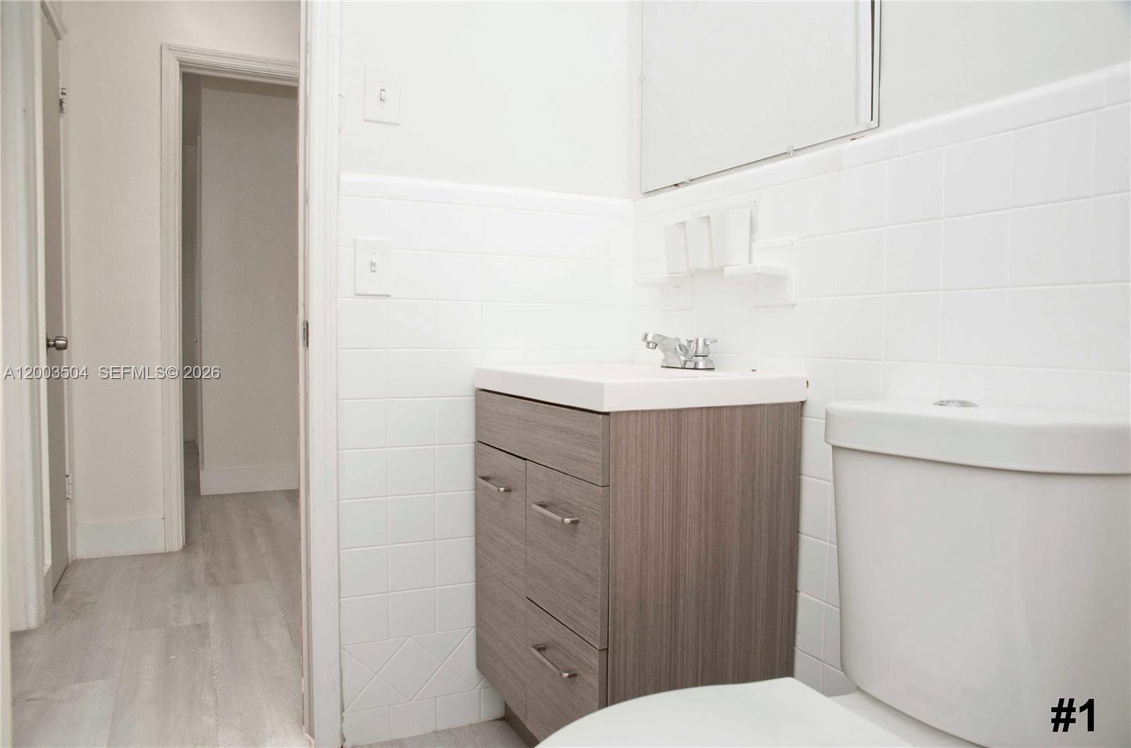 ¤HOLLYWOOD LITTLE RANCHES - Residential Income