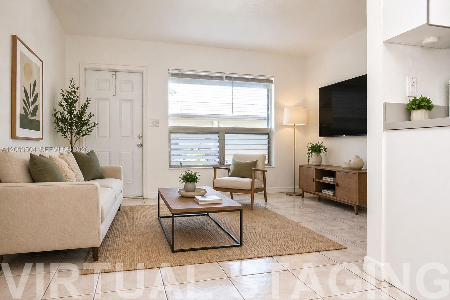 ¤HOLLYWOOD LITTLE RANCHES - Residential Income