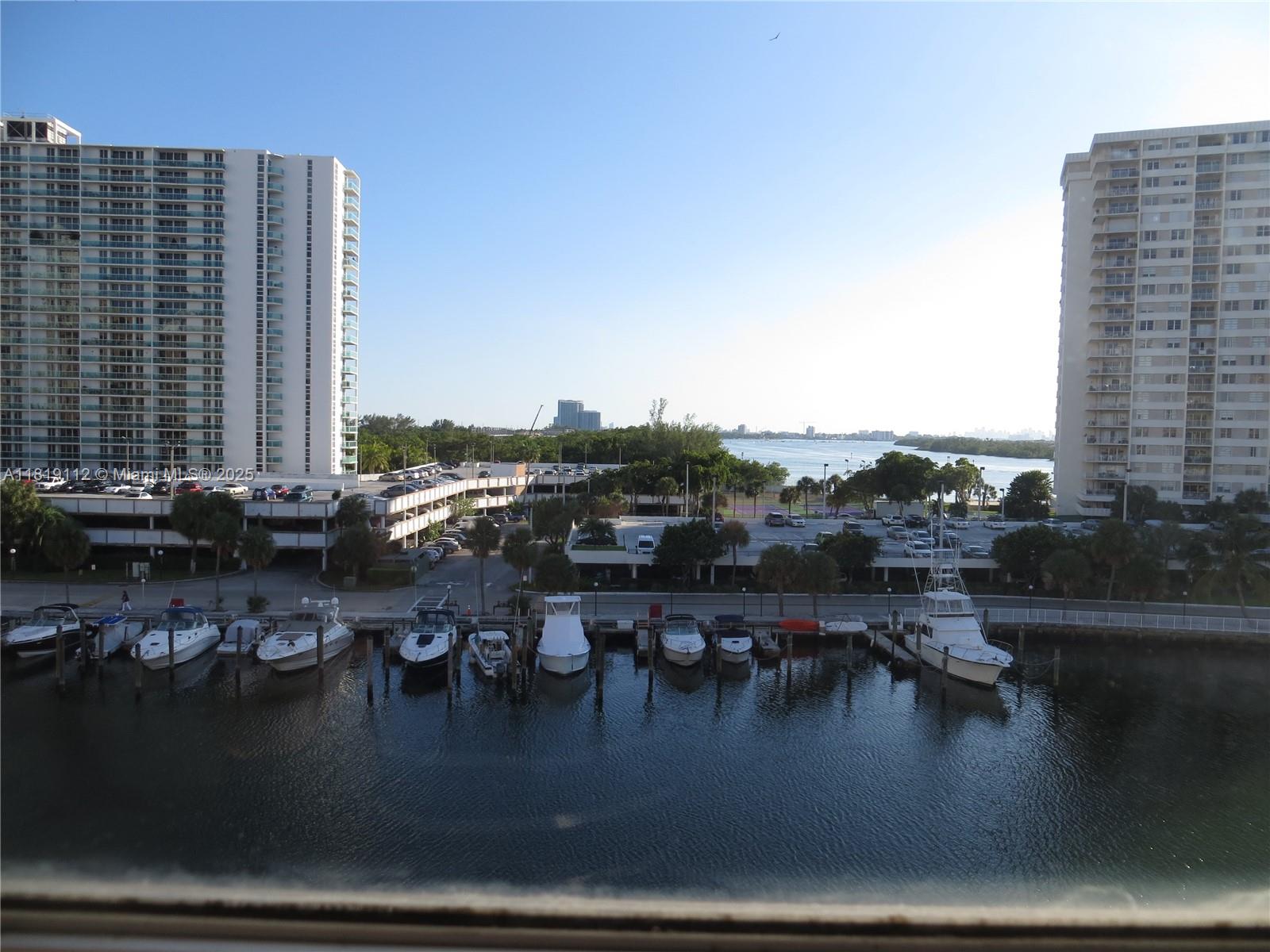 220 Kings Point Dr 607, Sunny Isles Beach, Miami-Dade County, Florida - 1 Bedrooms  
1 Bathrooms - 