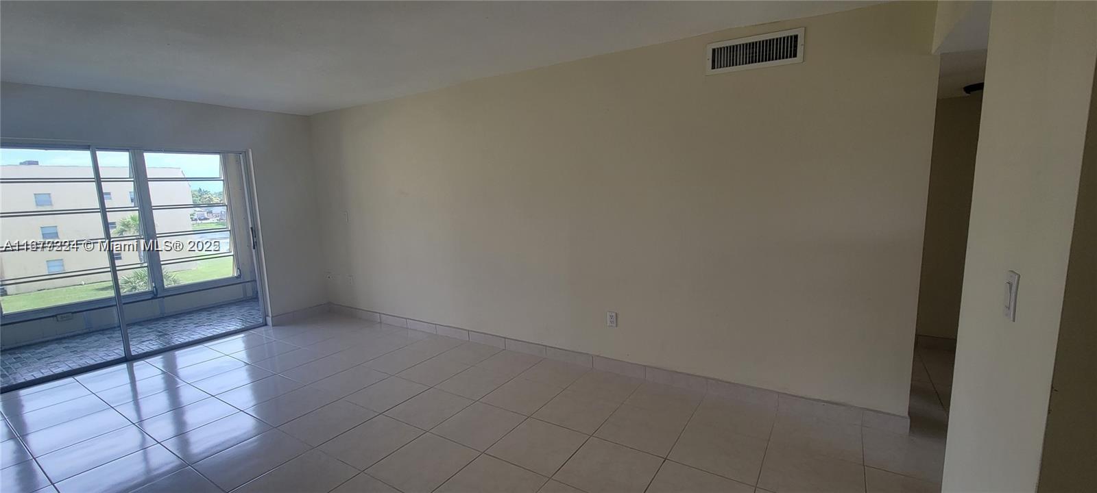 Property for Sale at 8285 Sunrise Lakes Blvd 308, Sunrise, Miami-Dade County, Florida - Bedrooms: 1 
Bathrooms: 1  - $90,000
