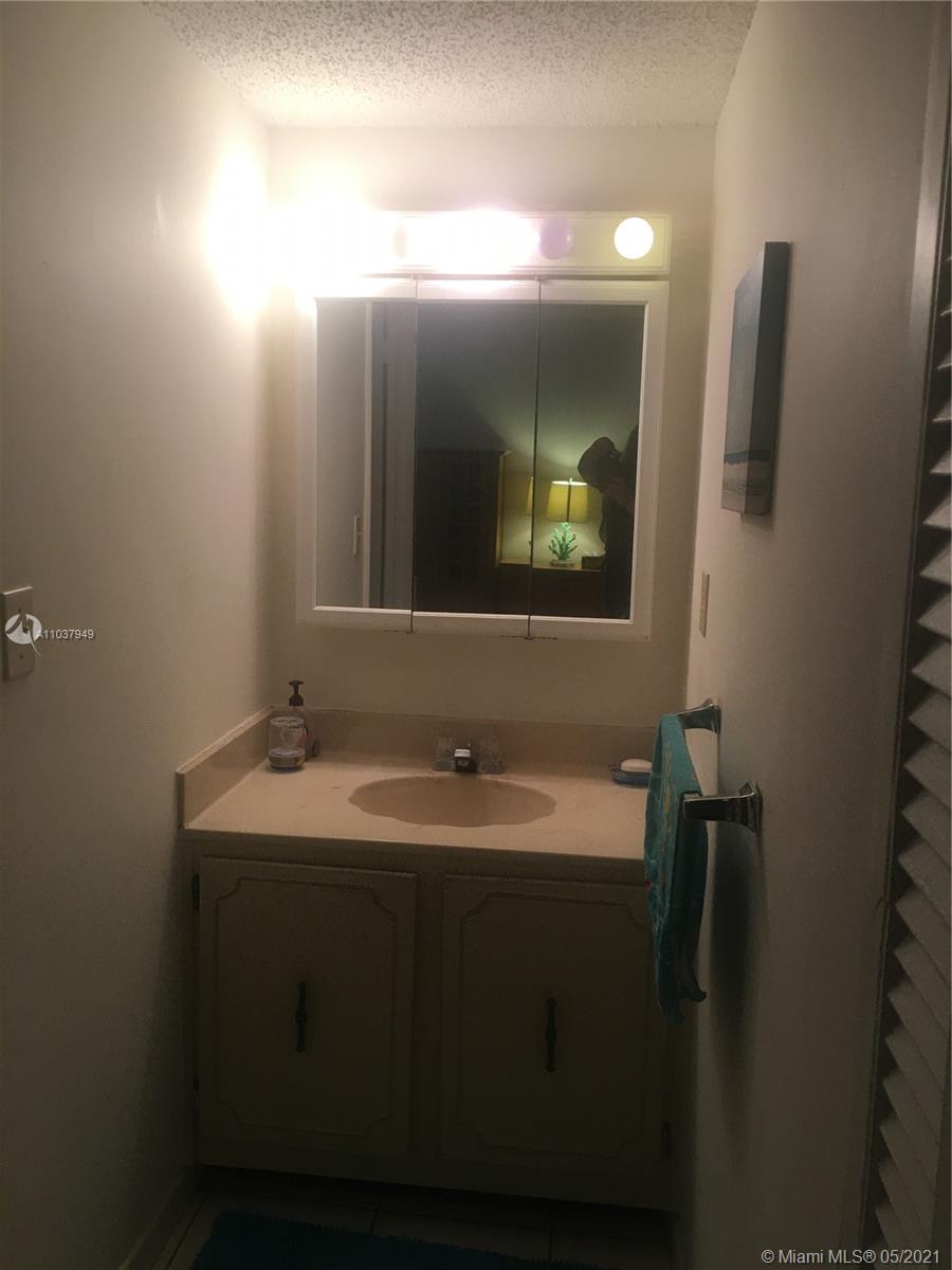 THE GEORGIAN CONDO - Residential Lease