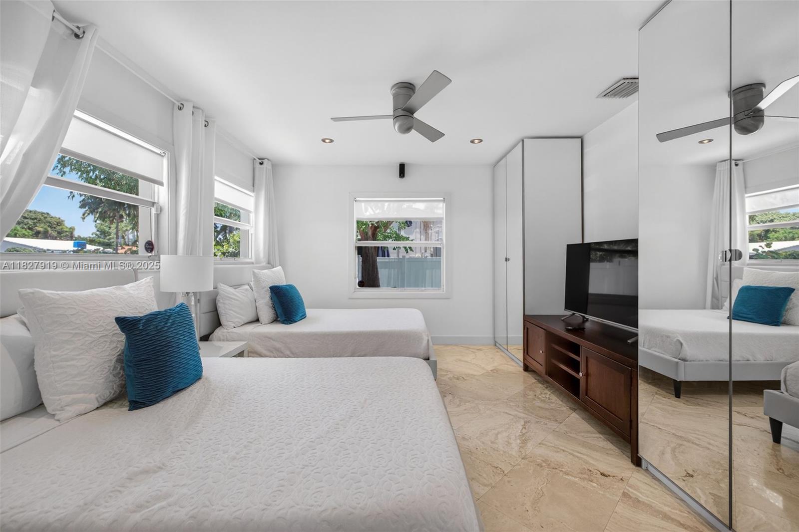 SUNSET TRAILS NO 4 - Residential Lease