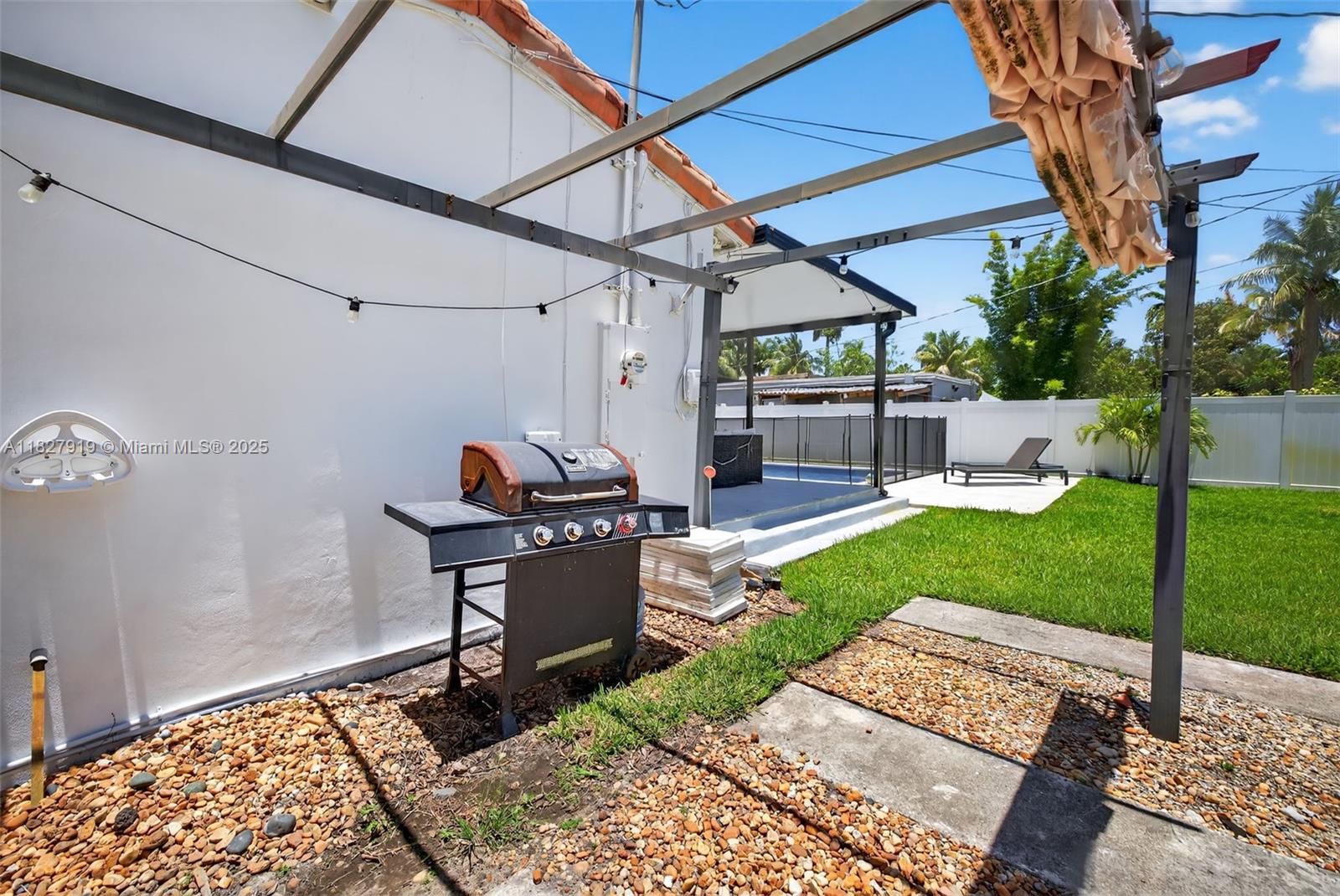 SUNSET TRAILS NO 4 - Residential Lease