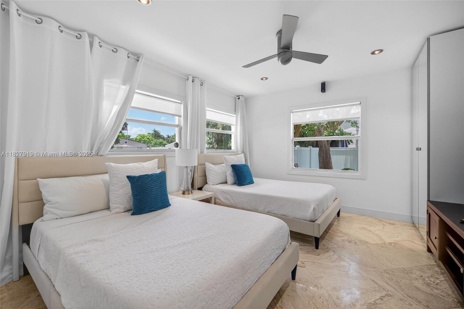 SUNSET TRAILS NO 4 - Residential Lease