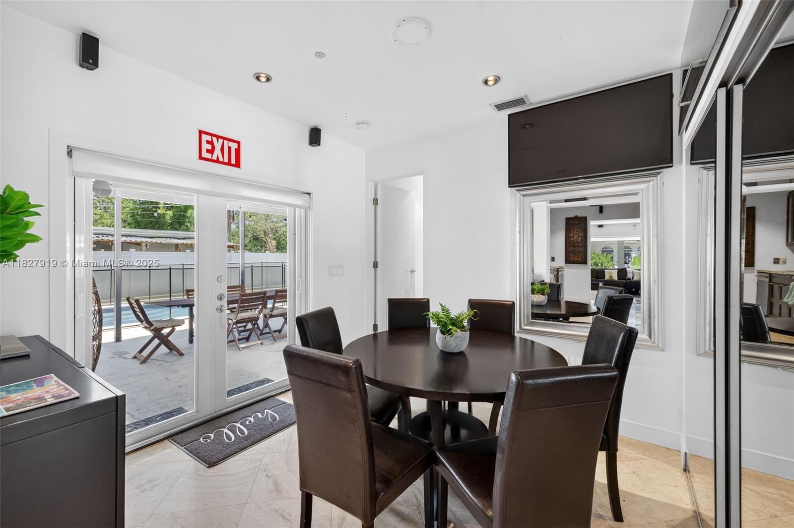 SUNSET TRAILS NO 4 - Residential Lease