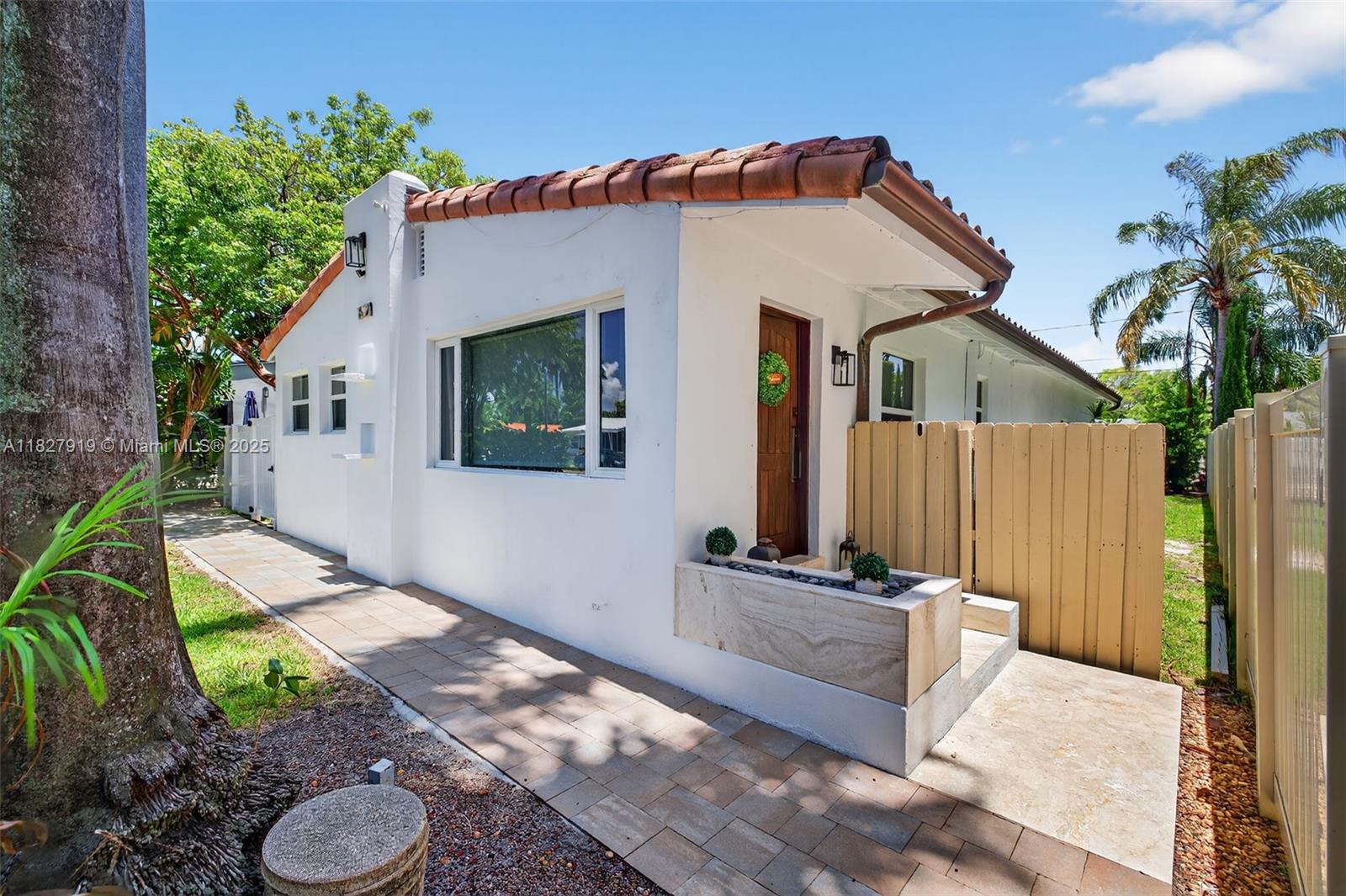 SUNSET TRAILS NO 4 - Residential Lease