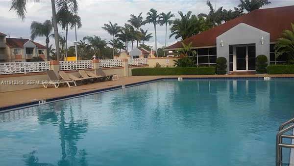 VILLA RUSTICA I CONDO - Residential