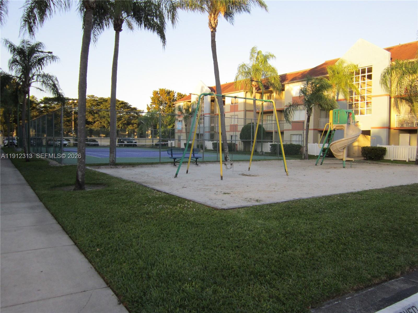 VILLA RUSTICA I CONDO - Residential