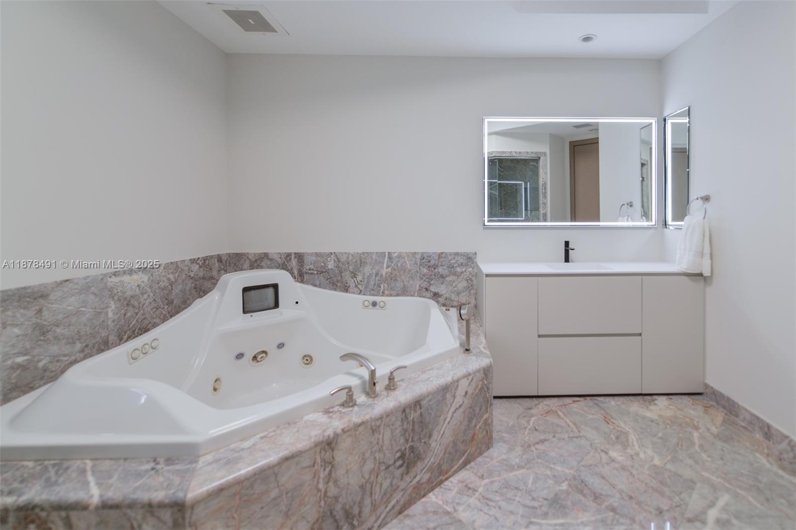 TURNBERRY OCEAN COLONY NO - Residential