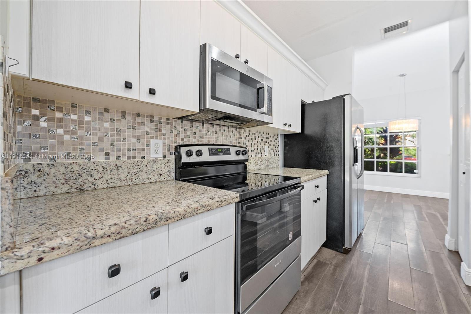 PEMBROKE ISLES V - Residential Lease