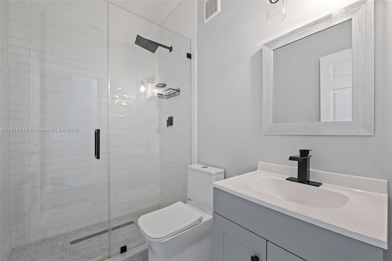 PEMBROKE ISLES V - Residential Lease