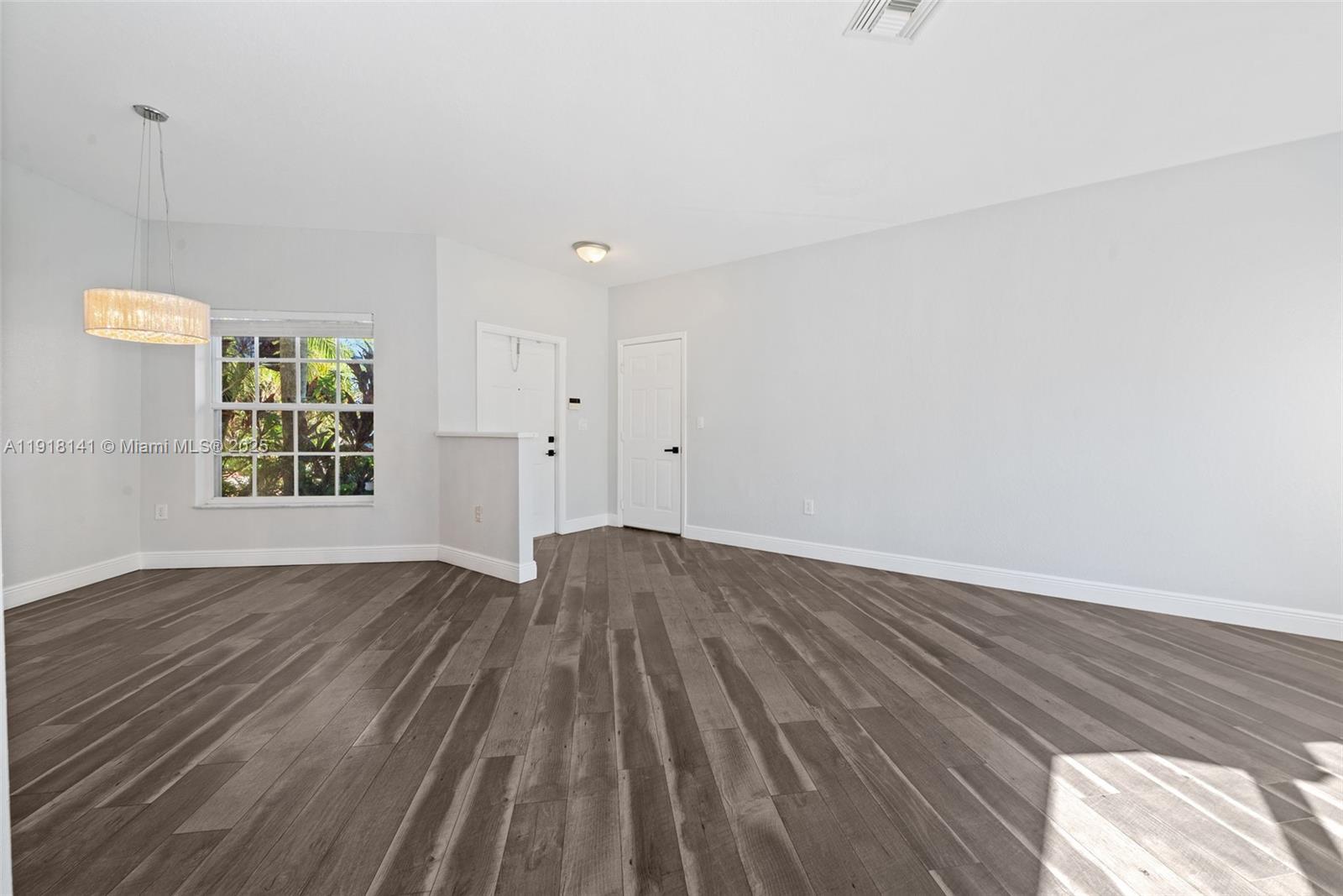 PEMBROKE ISLES V - Residential Lease