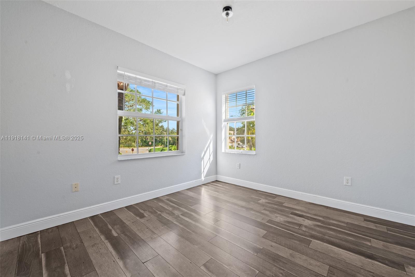 PEMBROKE ISLES V - Residential Lease