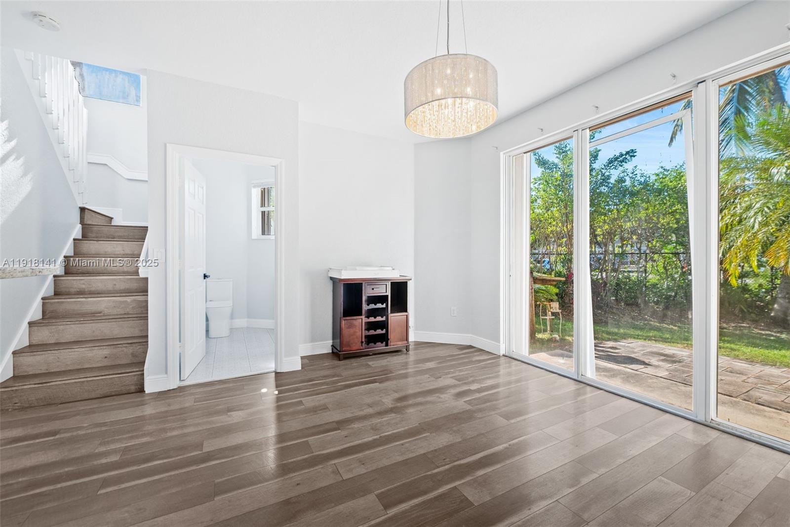 PEMBROKE ISLES V - Residential Lease