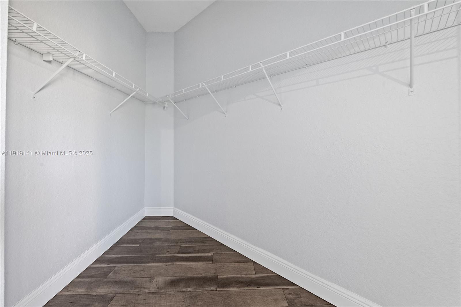 PEMBROKE ISLES V - Residential Lease