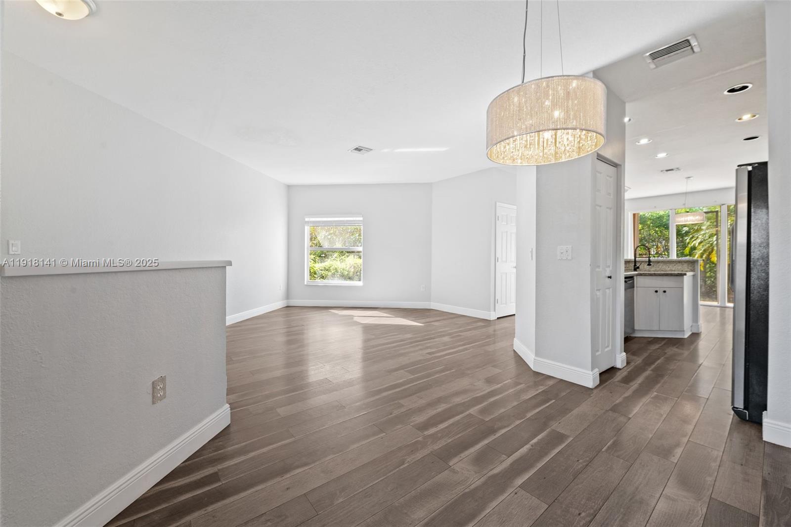 PEMBROKE ISLES V - Residential Lease