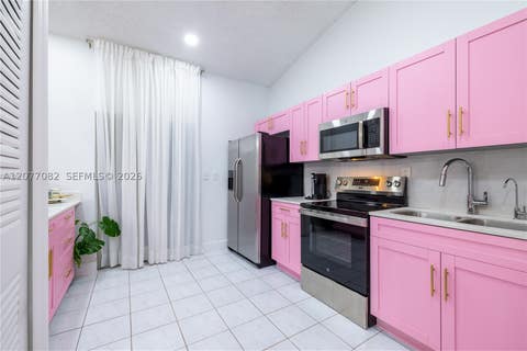 Tiny photo for 13540 SW 180th Ter, Miami, FL 33177 (MLS # A12077082)
