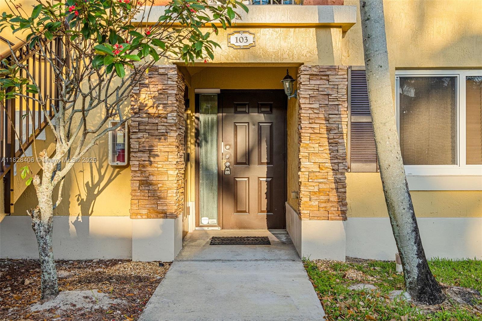 945 NE 34th Ave 103